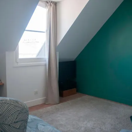 Bright 35 M - Near Batignolles Apartment Paris