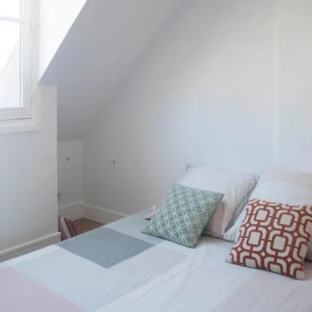 Apartment Bright 35 M - Near Batignolles Paris